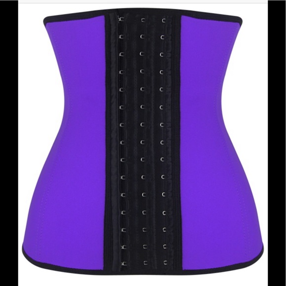 Daisy Other - NWT🖤DAISY WAIST TRIMMER